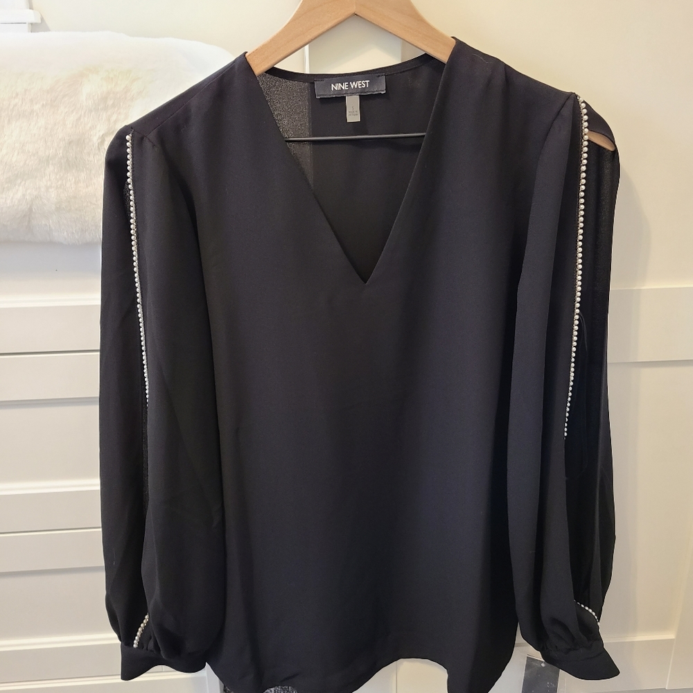 NWT Nine West Black Pearl-Accent Top